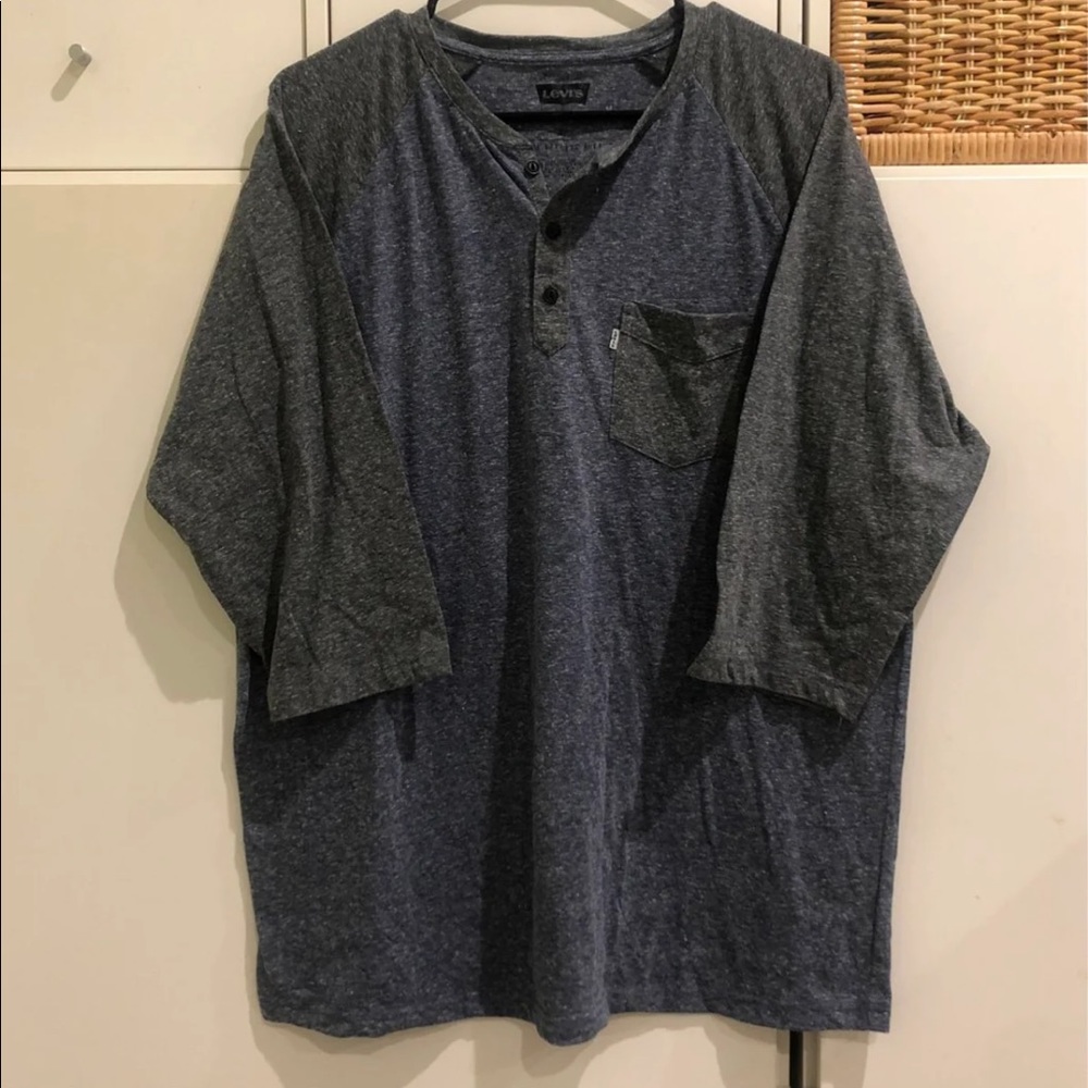 Levi shirt size XL